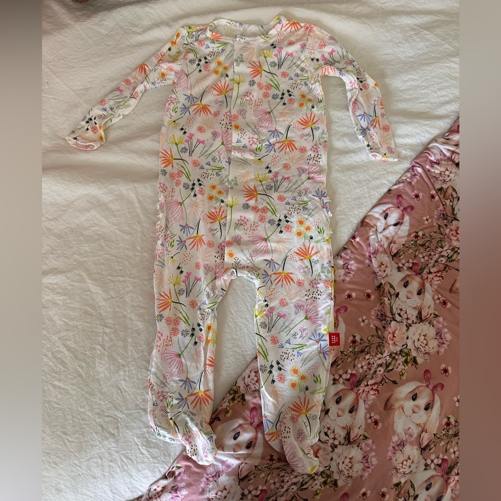 Magnetic me sleeper